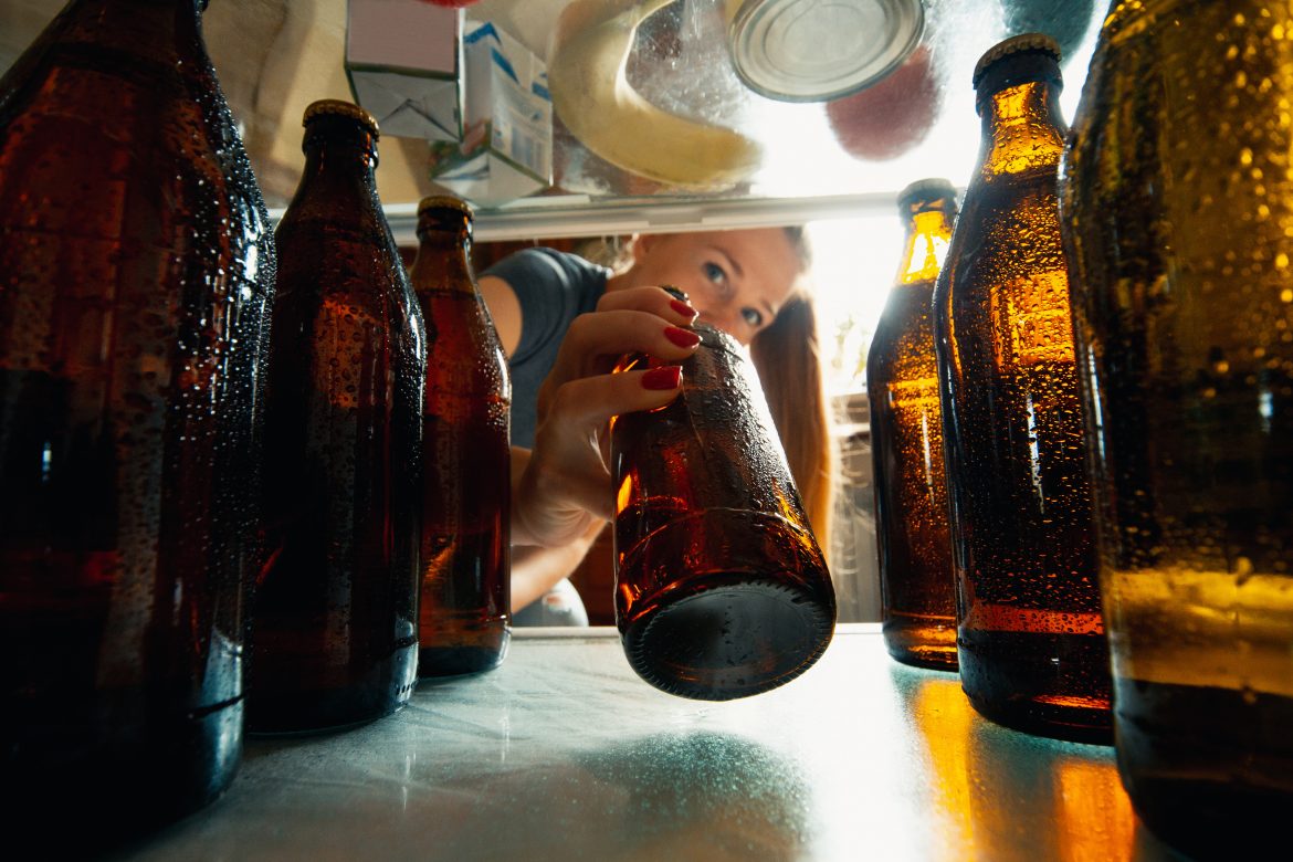 Lifehack: Wie Du das Bier perfekt im Kühlschrank stapeln kannst!